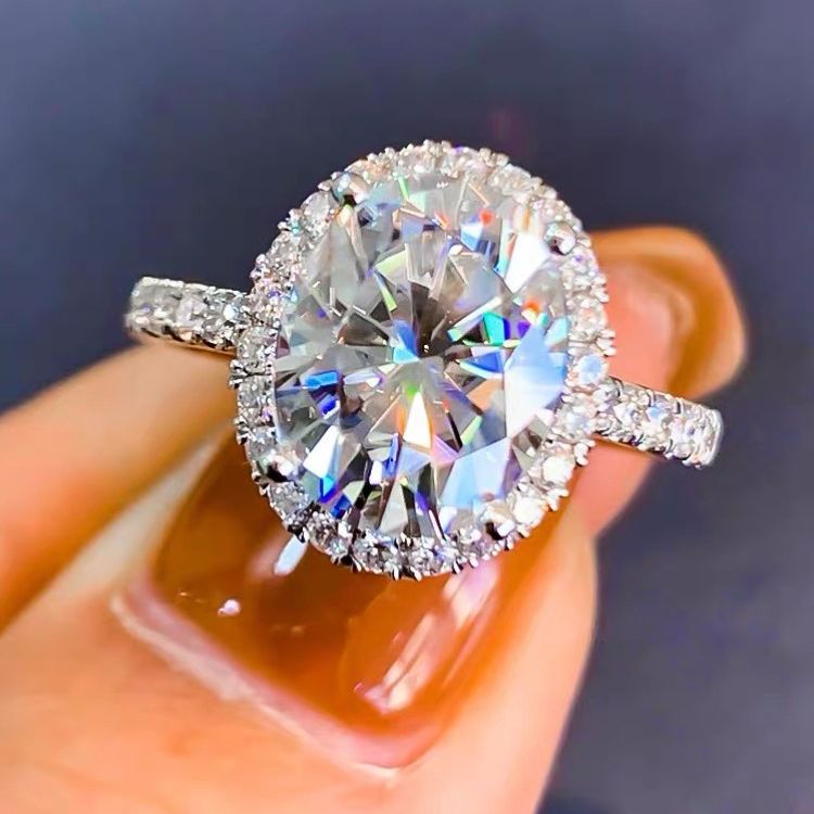 Dazzling 4 Carat Oval-Cut CZ Halo Adjustable Ring with Pave Band, Cubic Zirconia Luxury Design for Men and Women