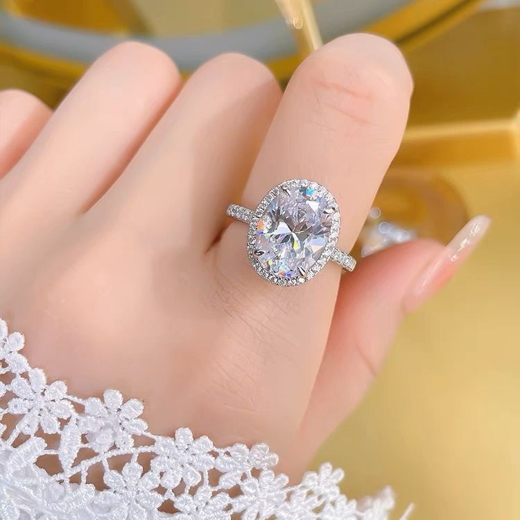 Dazzling 4 Carat Oval-Cut CZ Halo Adjustable Ring with Pave Band, Cubic Zirconia Luxury Design for Men and Women