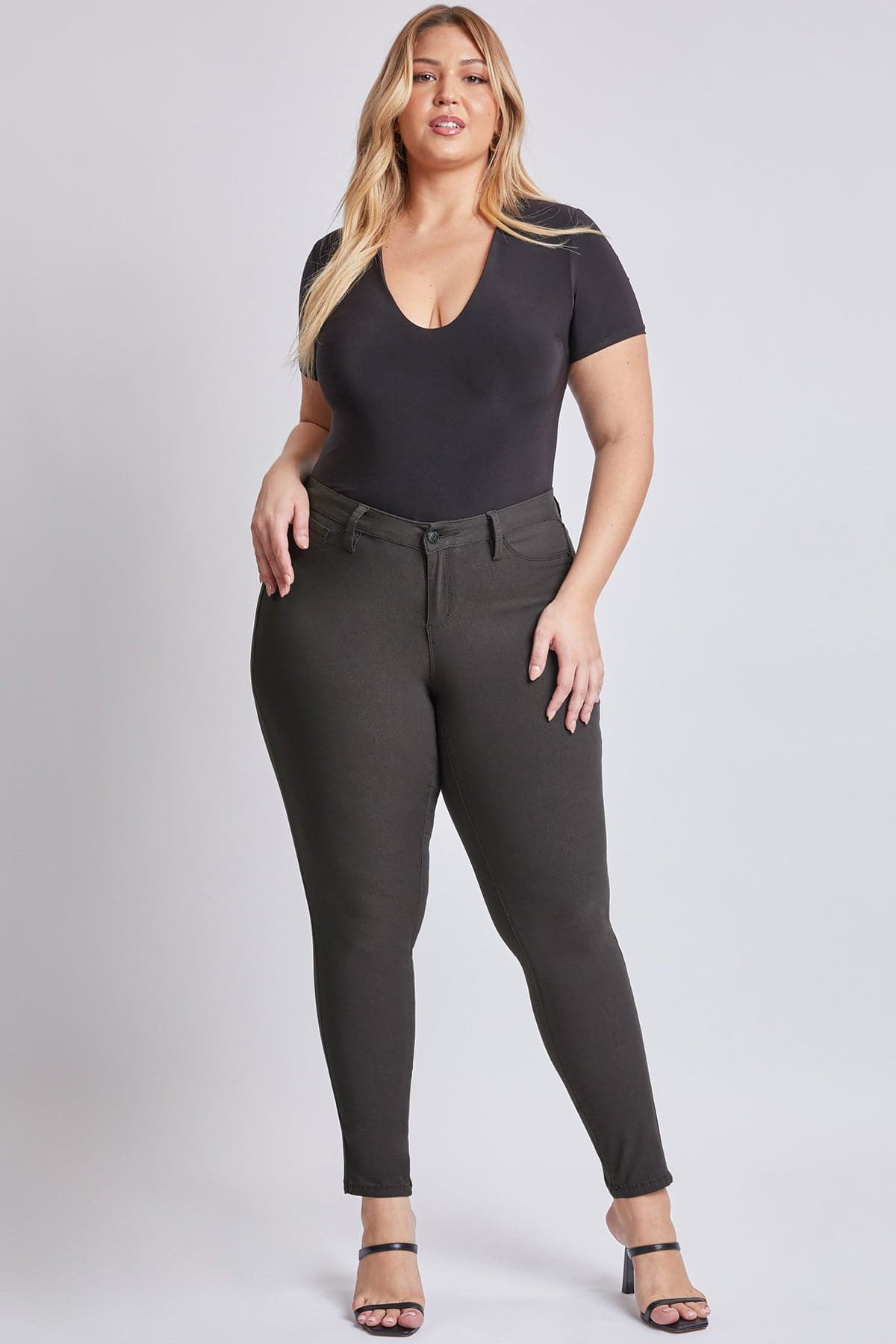 Women's Plus Mid Rise Hyperstretch Skinny Pants
