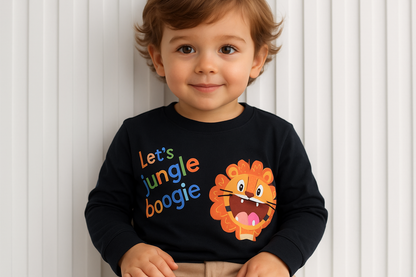 Niño con sudadera negra - León "LET'S jungle boogie"